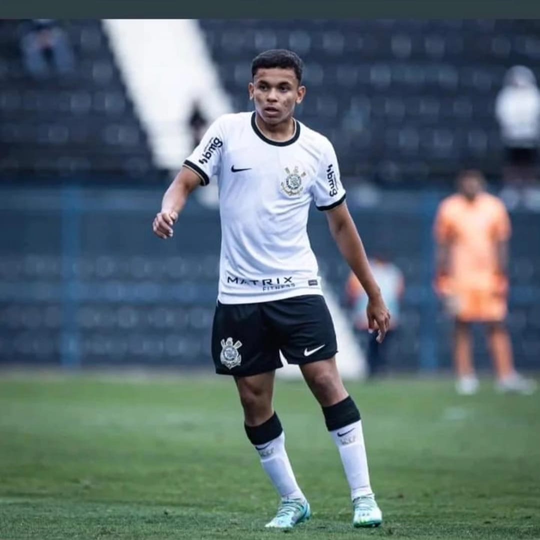 Guilherme: Jogador de Caraguatatuba é contratado pelo EC Corinthians Paulista na categoria sub 17